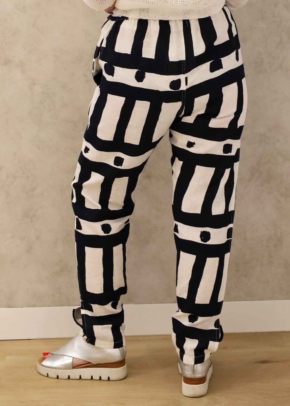 Chester Linen Pant in Navy