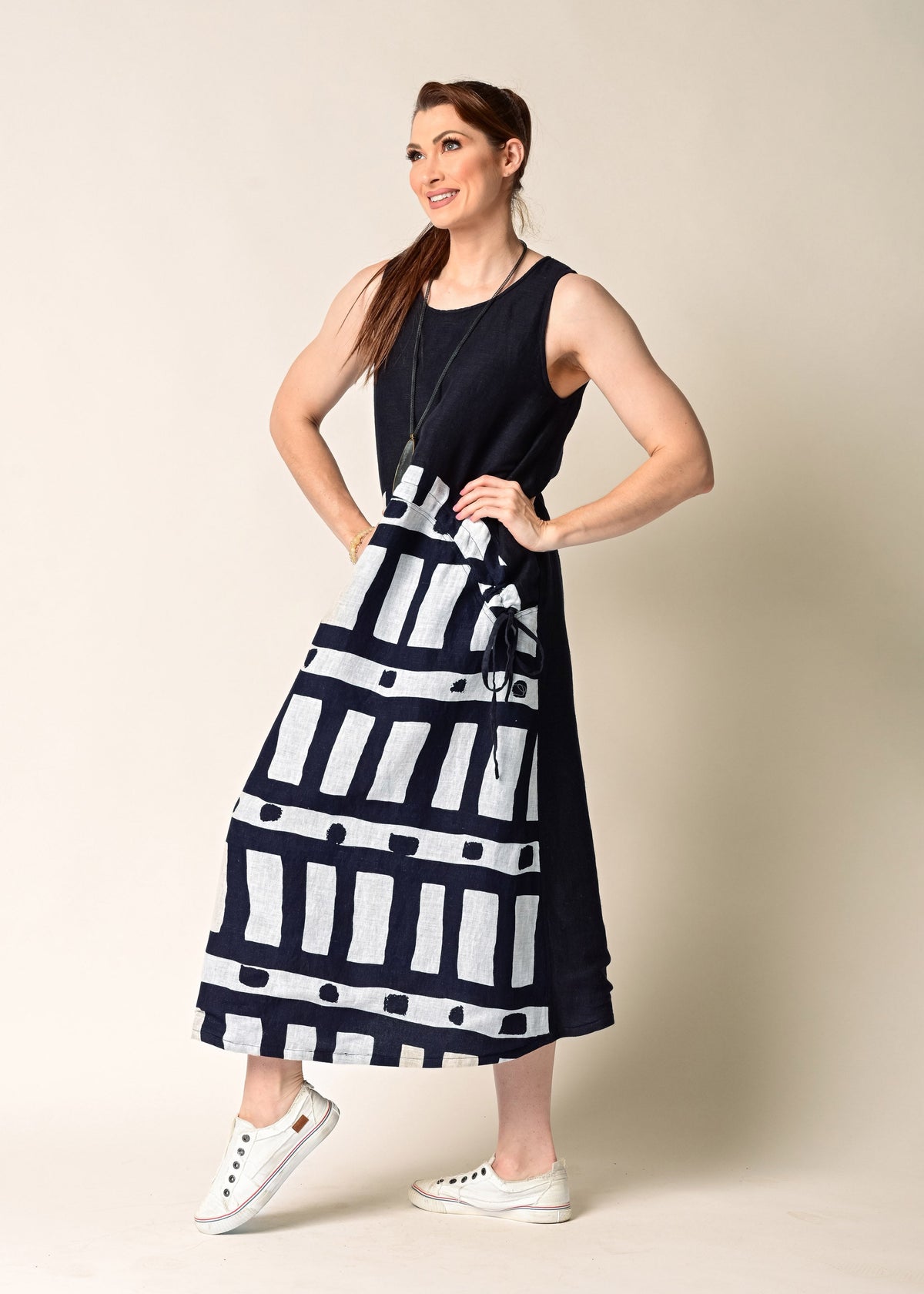 Loreli Linen Dress in Navy