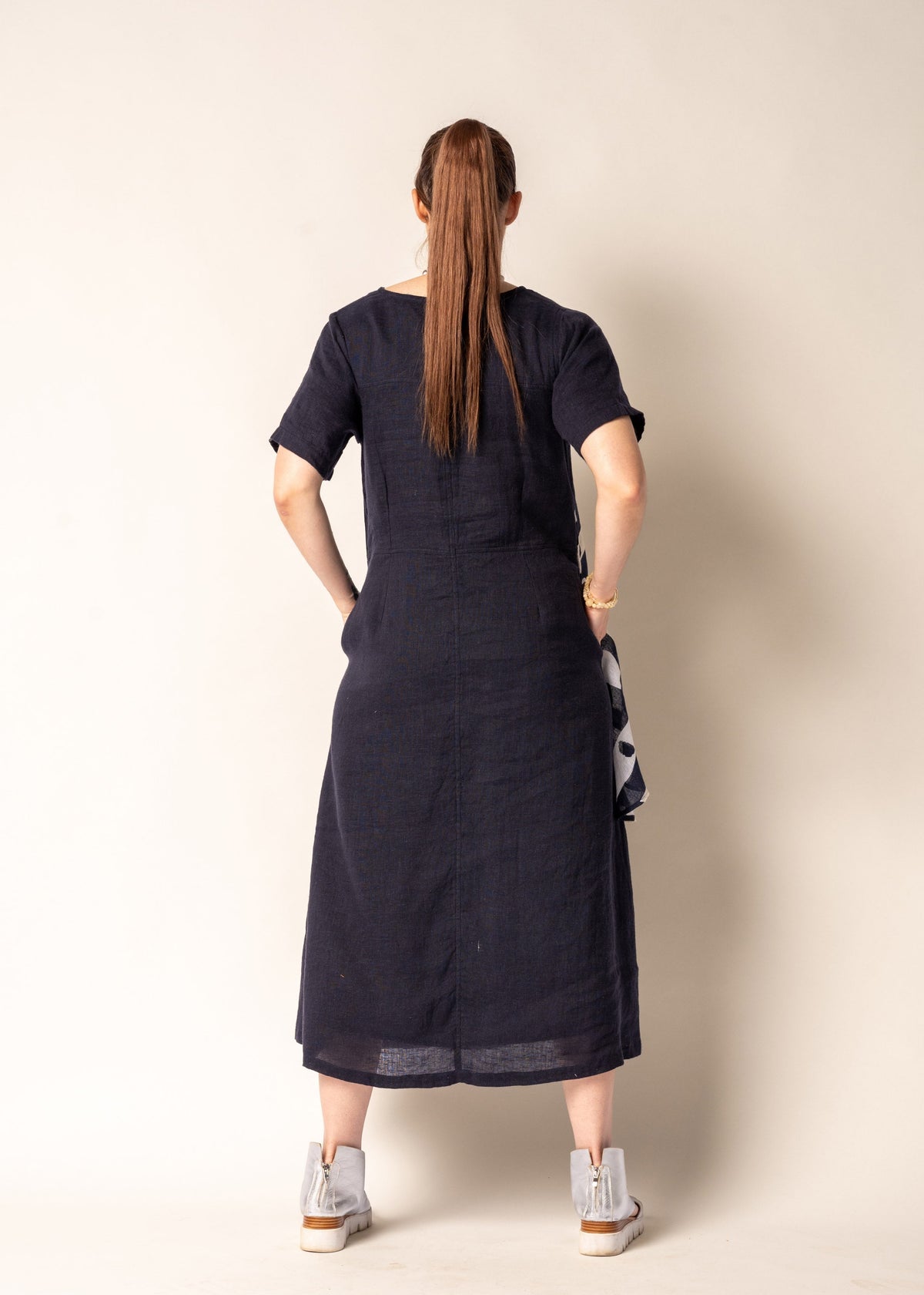 Solara Linen Dress in Navy