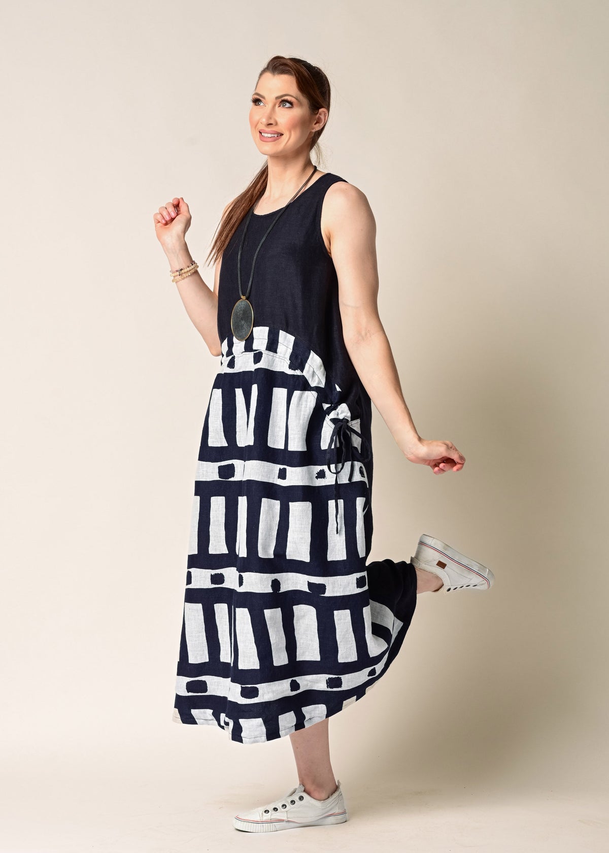 Solara Linen Dress in Navy