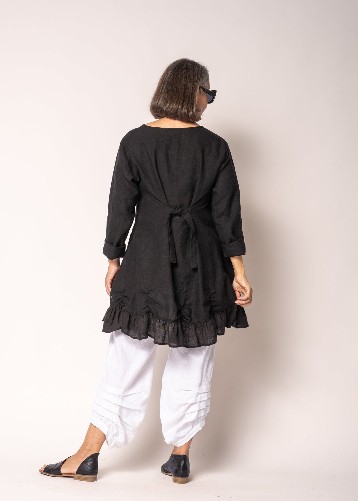 Seraphina Linen Top in Onyx