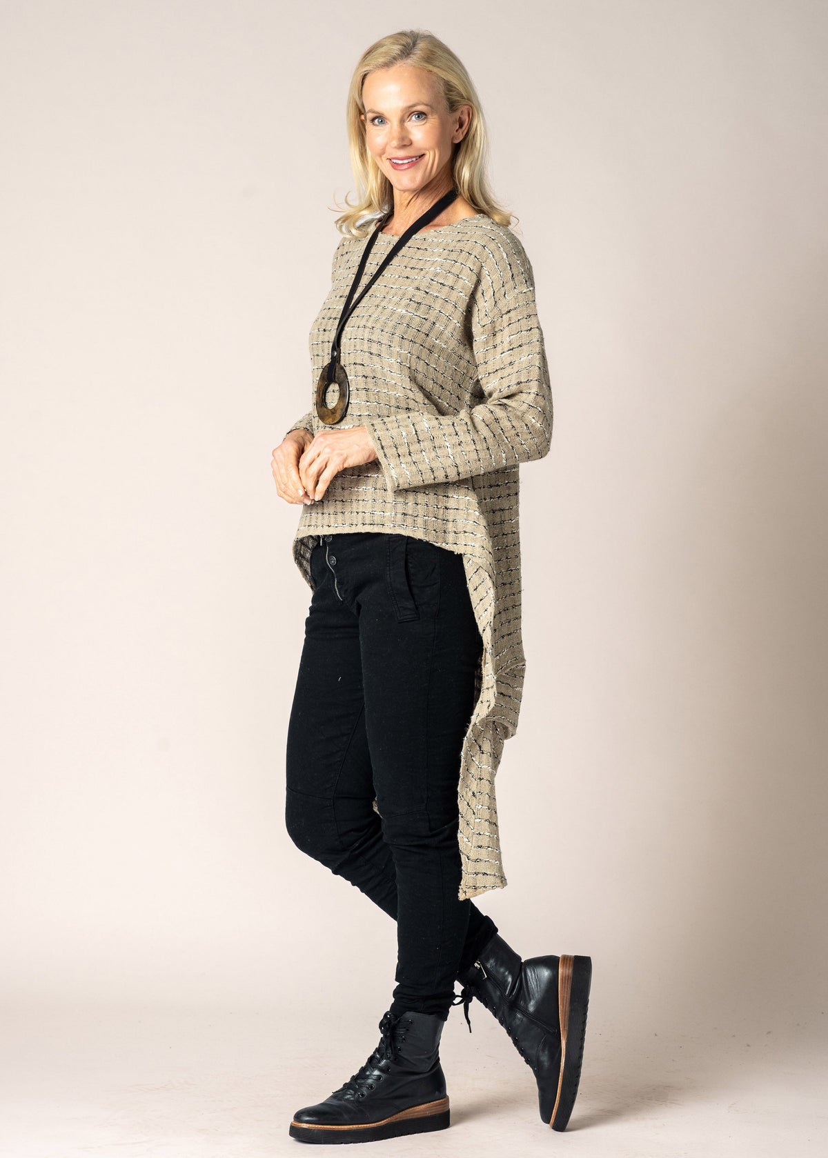 Norah Linen Top in Latte
