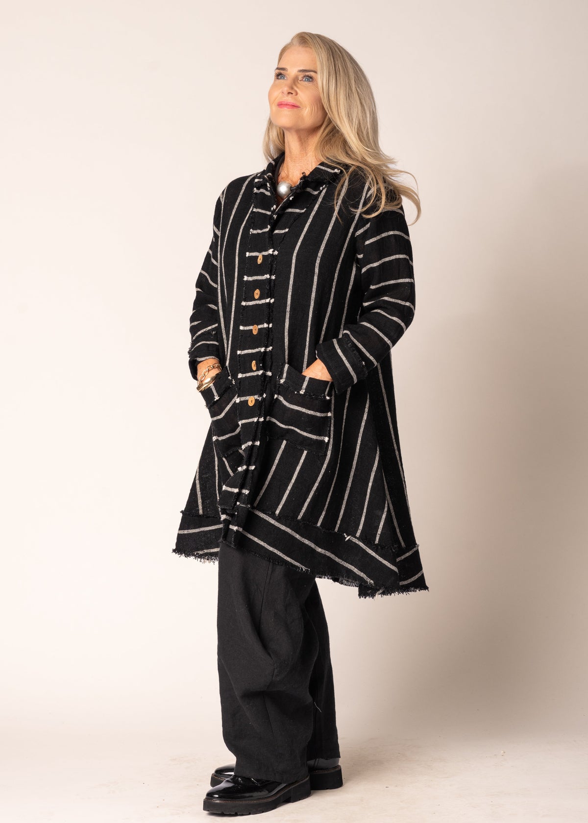 Elodie Linen Jacket in Onyx