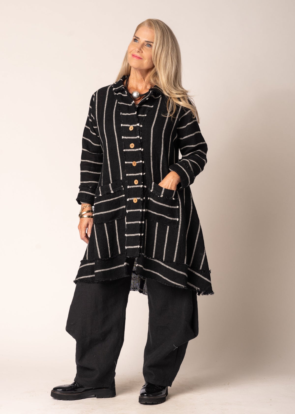 Elodie Linen Jacket in Onyx
