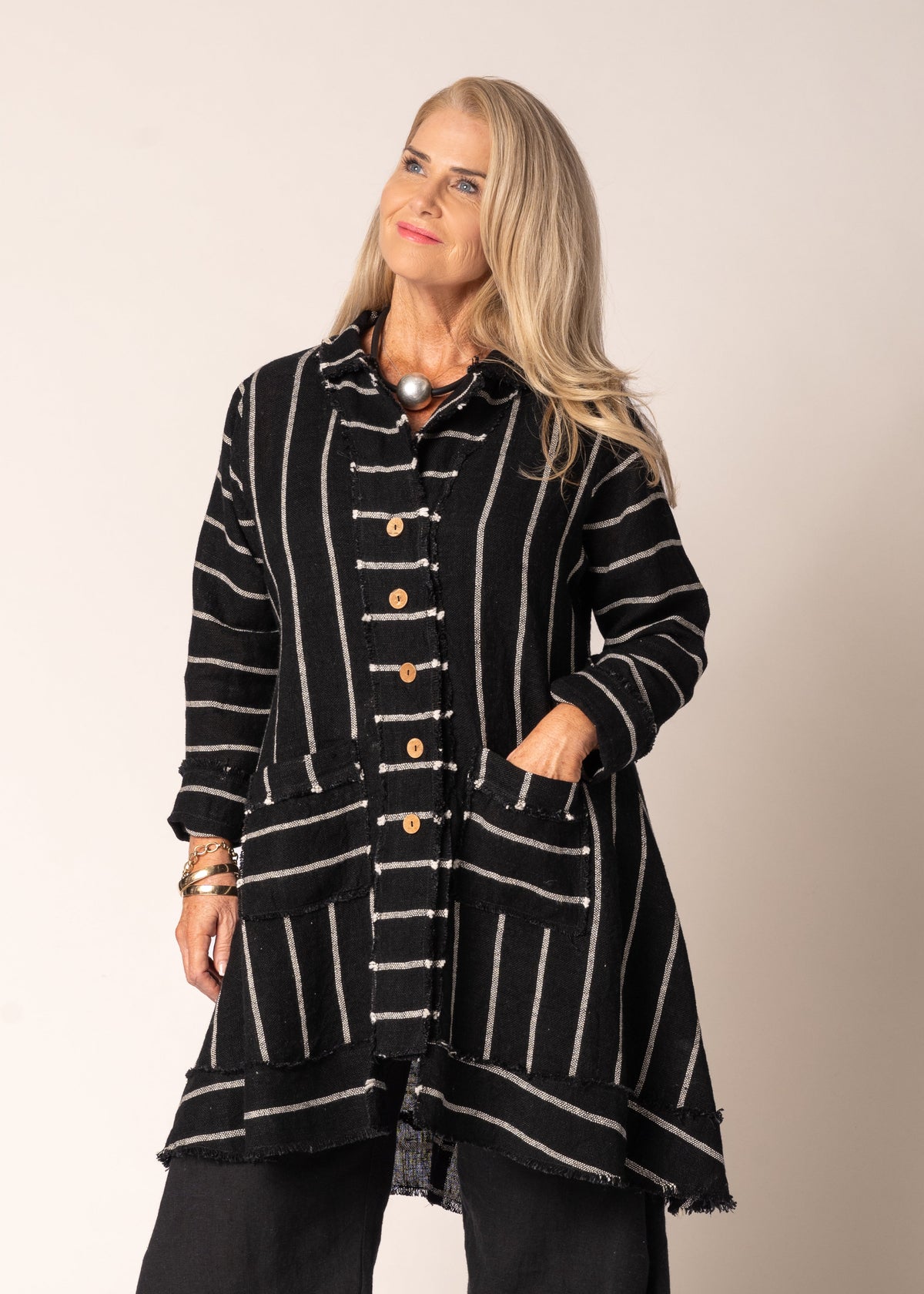 Elodie Linen Jacket in Onyx