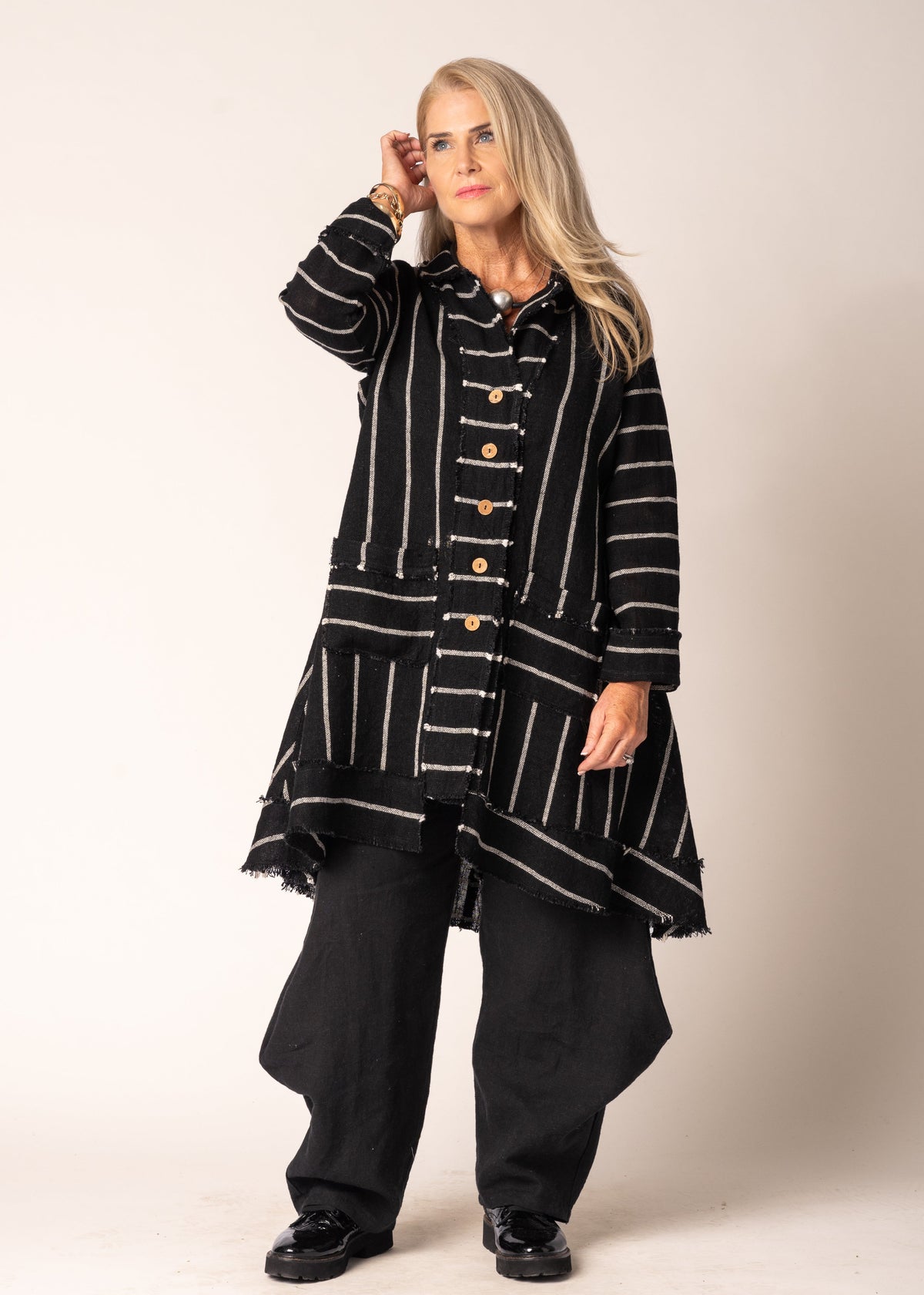 Elodie Linen Jacket in Onyx