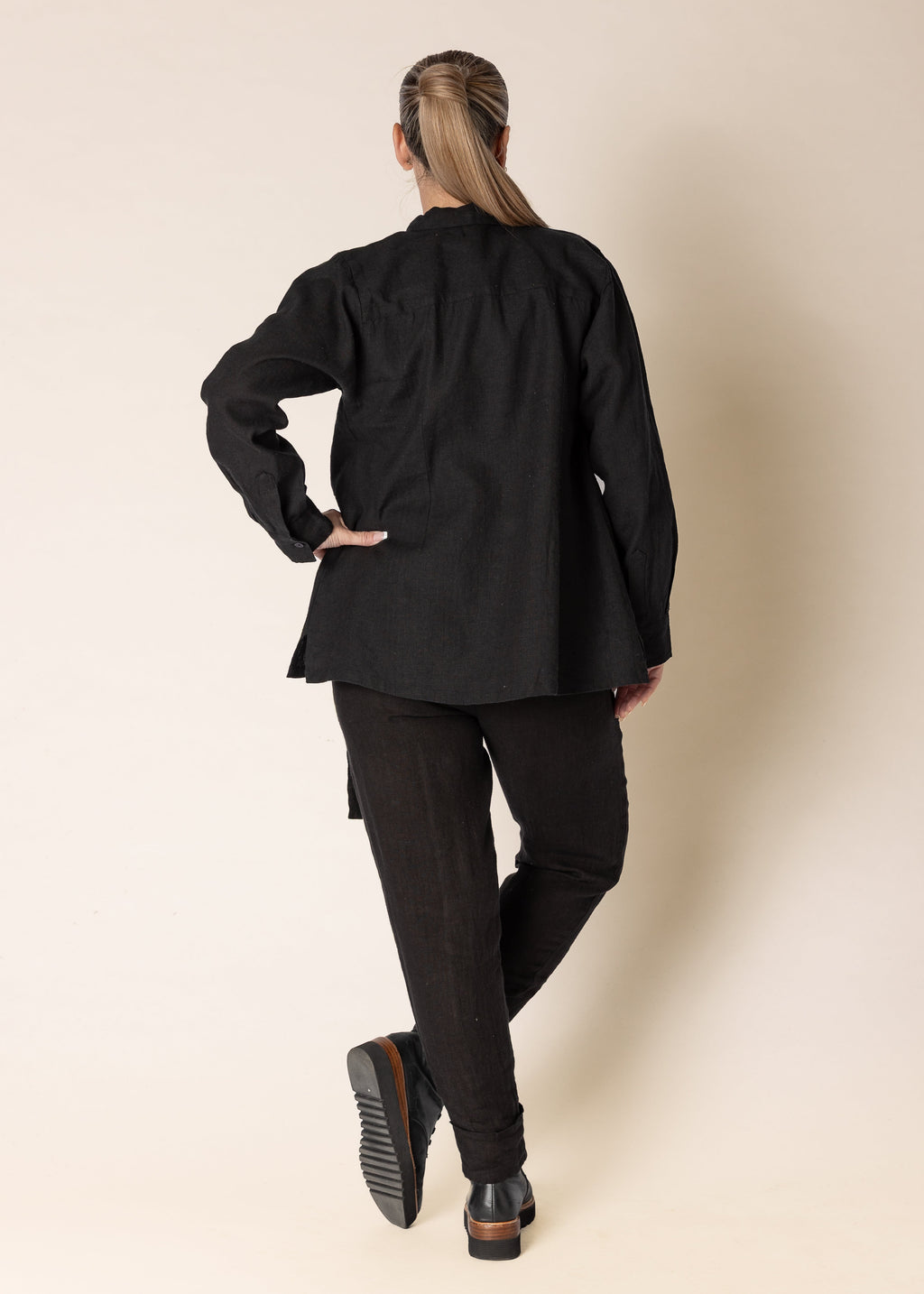 Lilou Linen Top in Onyx