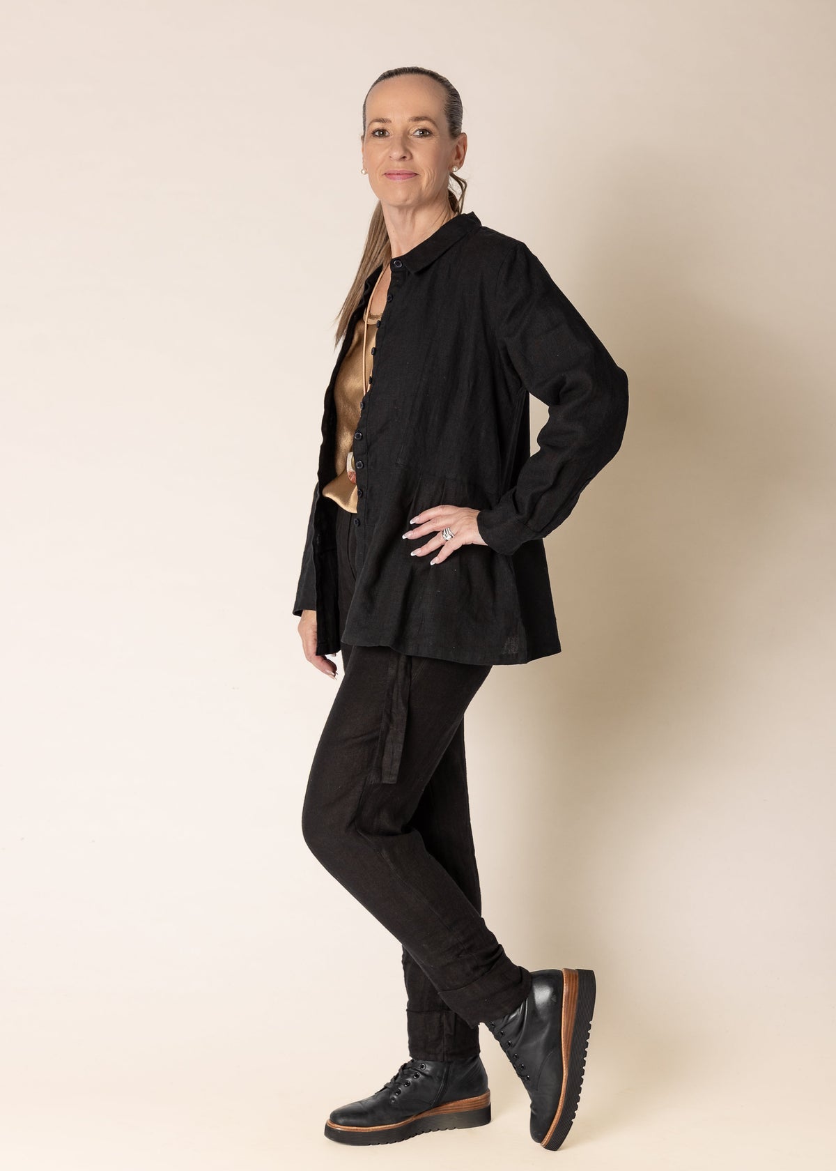 Lilou Linen Top in Onyx