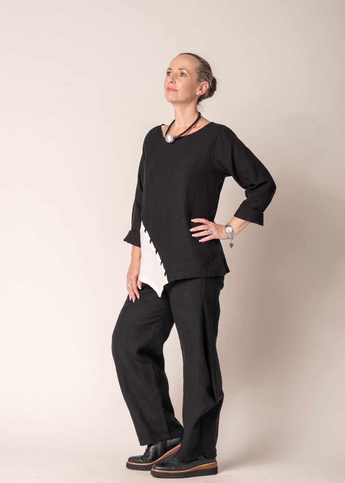 Iliana Linen Top in Onyx