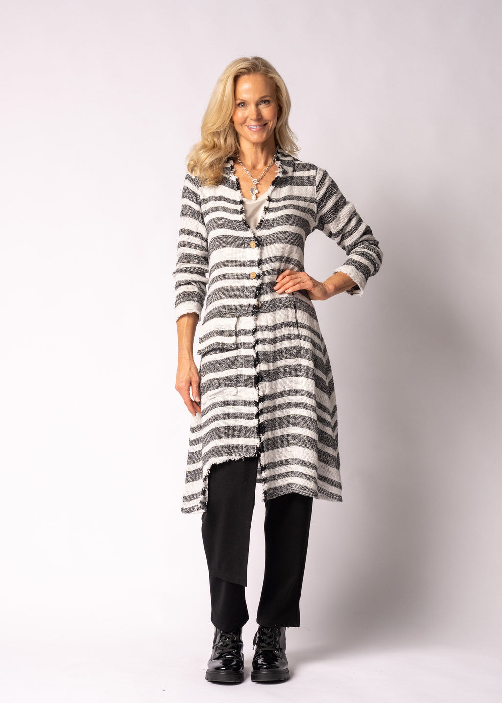 Alta Linen Jacket in Onyx