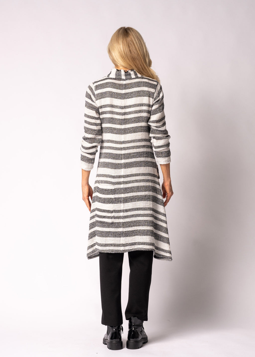 Alta Linen Jacket in Onyx