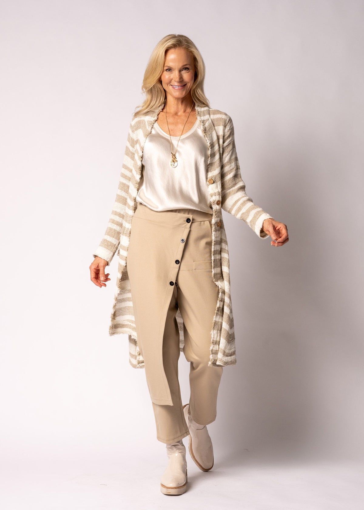 Alta Linen Jacket in Latte
