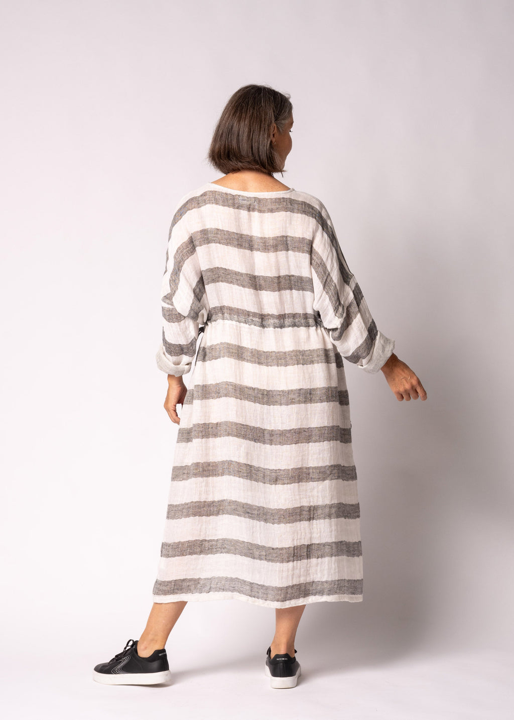 Cheri Linen Blend Dress in Onyx
