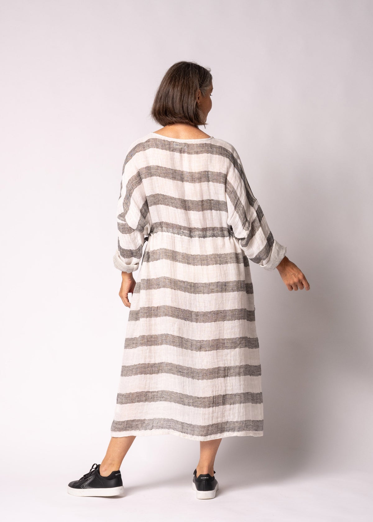 Cheri Linen Blend Dress in Onyx