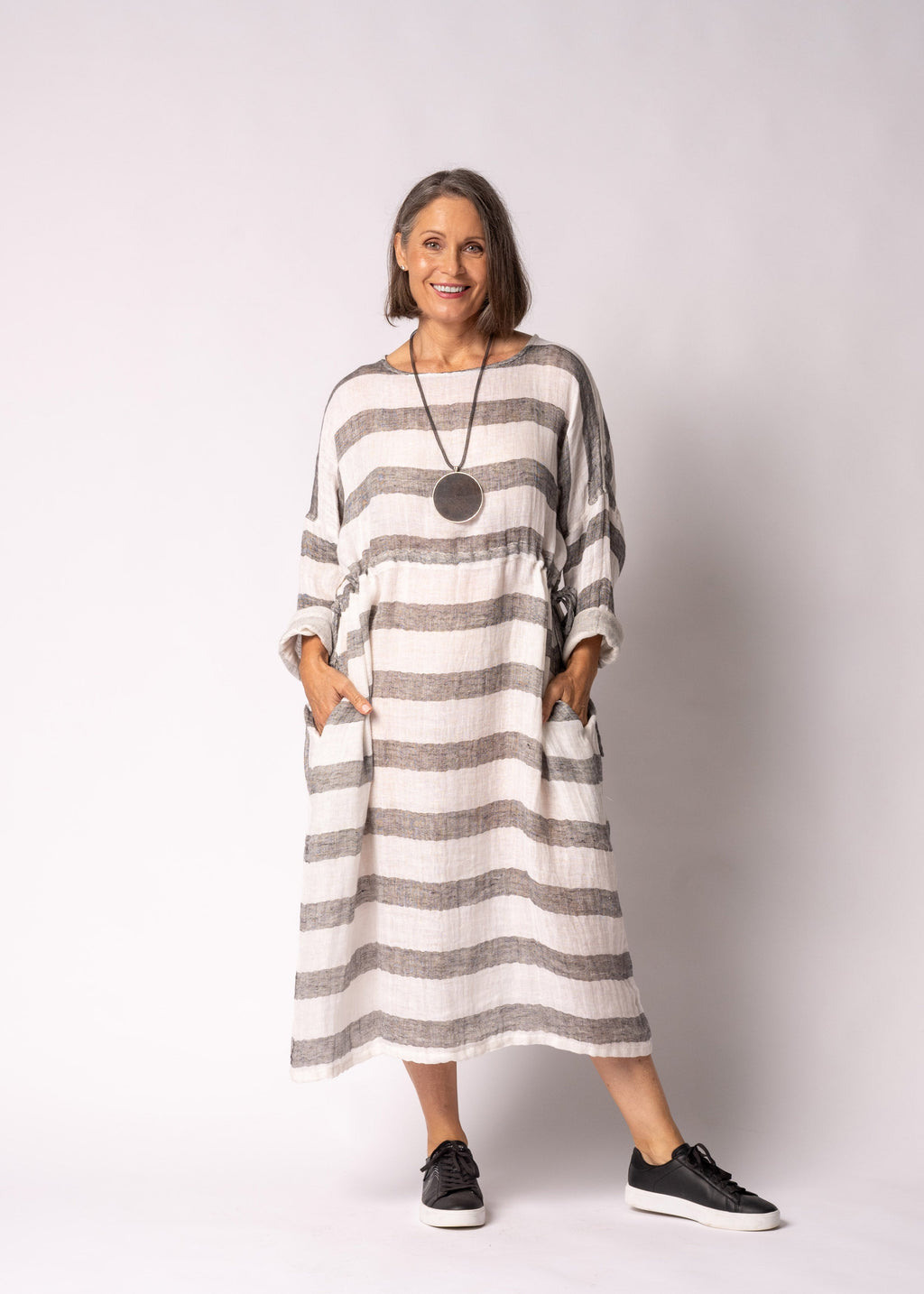 Cheri Linen Blend Dress in Onyx