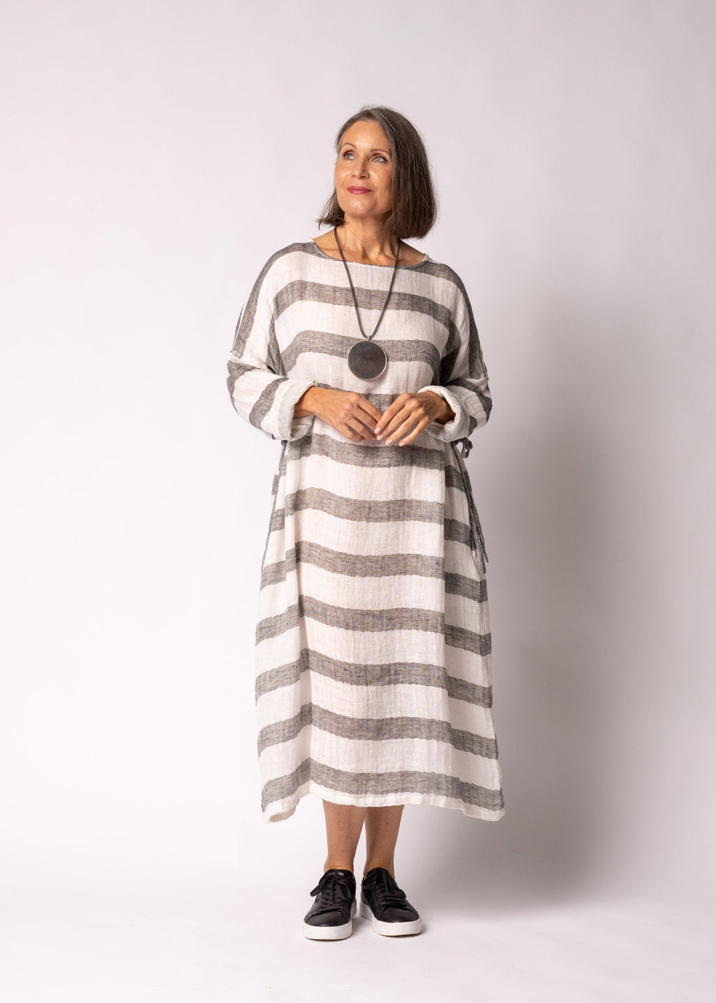 Cheri Linen Blend Dress in Onyx